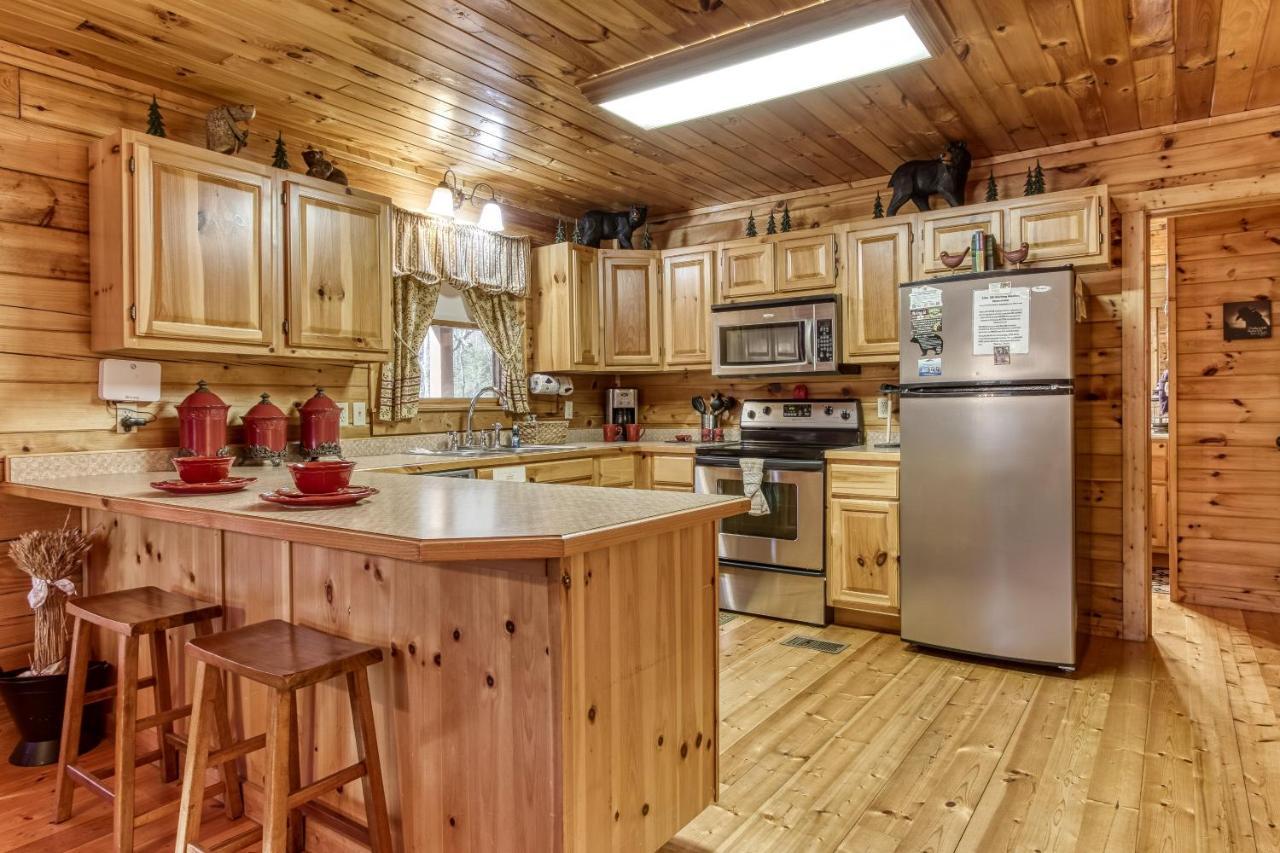 Magical Moments, Hot Tub, Wifi, 1089 Free Tickets Each Paid Day, Dollywood And More Gatlinburg Exterior photo