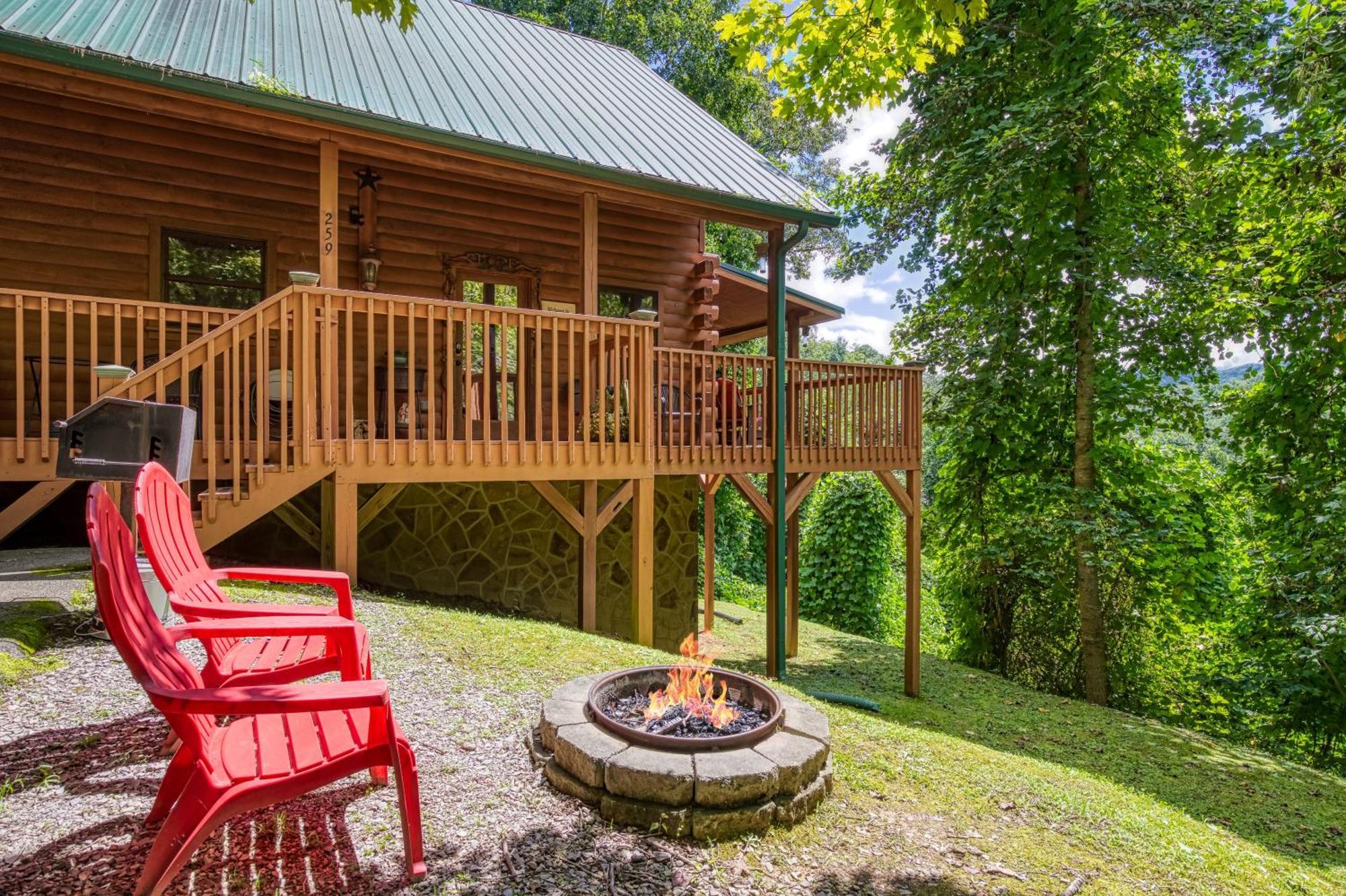 Magical Moments, Hot Tub, Wifi, 1089 Free Tickets Each Paid Day, Dollywood And More Gatlinburg Exterior photo