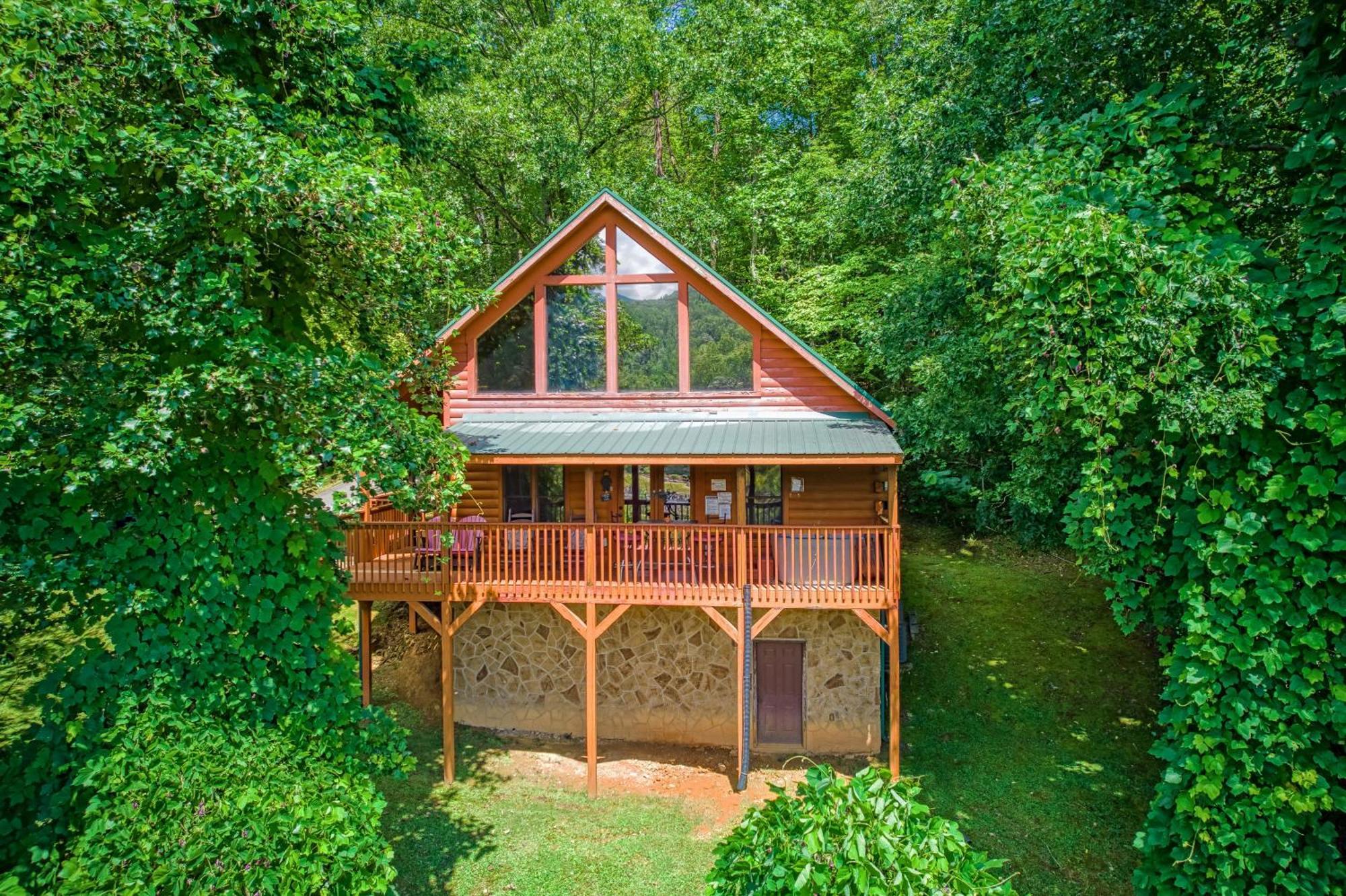 Magical Moments, Hot Tub, Wifi, 1089 Free Tickets Each Paid Day, Dollywood And More Gatlinburg Exterior photo